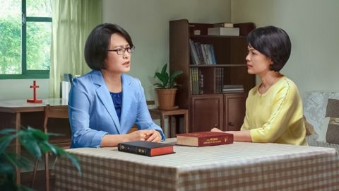 Los pastores y ancianos religiosos sostienen las palabras de Pablo en la Biblia: “Toda Escritura es inspirada por Dios” <span class="from-inline">(2 Timoteo 3:16)</span>, creyendo que todo en la Biblia son palabras de Dios. Pero vosotros decís que la Biblia no está completamente compuesta por las palabras de Dios, así que ¿de qué se trata todo esto?