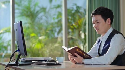 Leyendo y viviendo la palabra de Dios