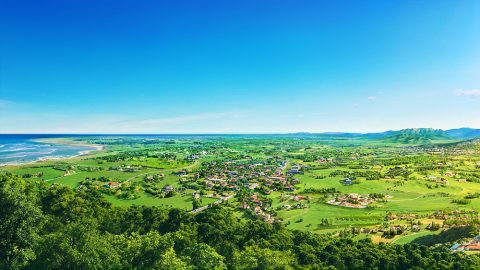 神是造物的主，神的权柄独一无二