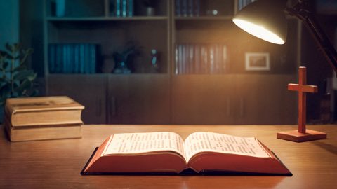 圣经的原有价值是什么，怎样对待圣经、使用圣经才合神心意