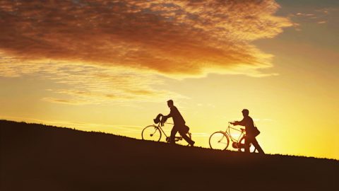 我们信主以来一直为主撇弃花费、劳苦作工，还经历了不少逼迫患难，