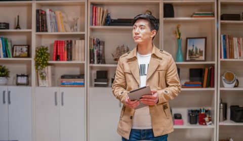 淡泊名利使他活得更轻松