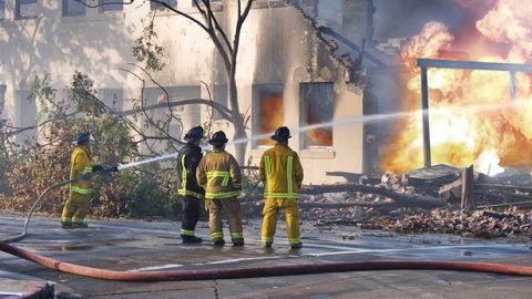 火灾,灾难,奇迹,拯救